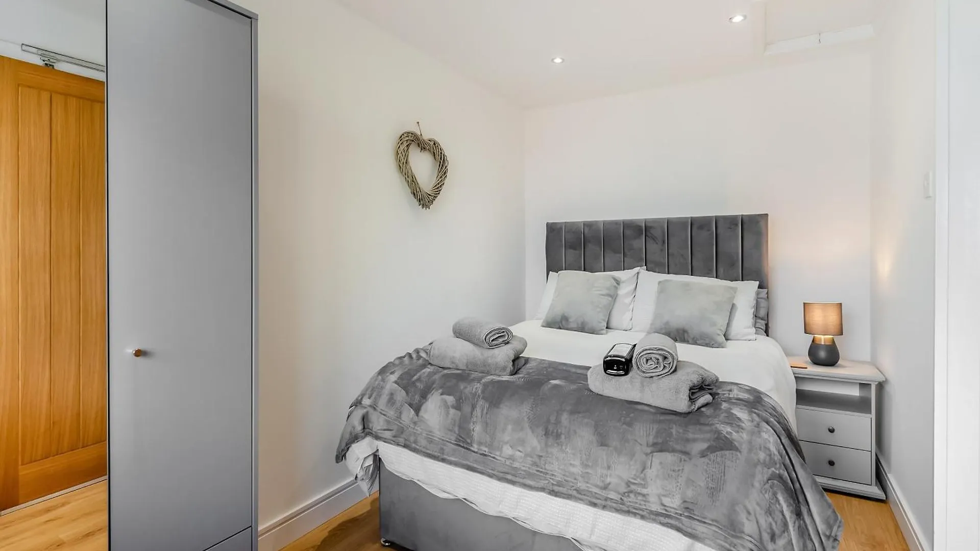 Open Hearth Cottage Cardiff