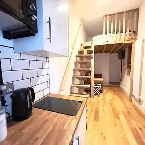 Flat 7, 10 St John's Apartment Bournemouth