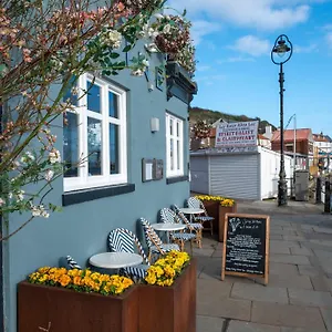 The Marine & Restaurant Hotel Whitby